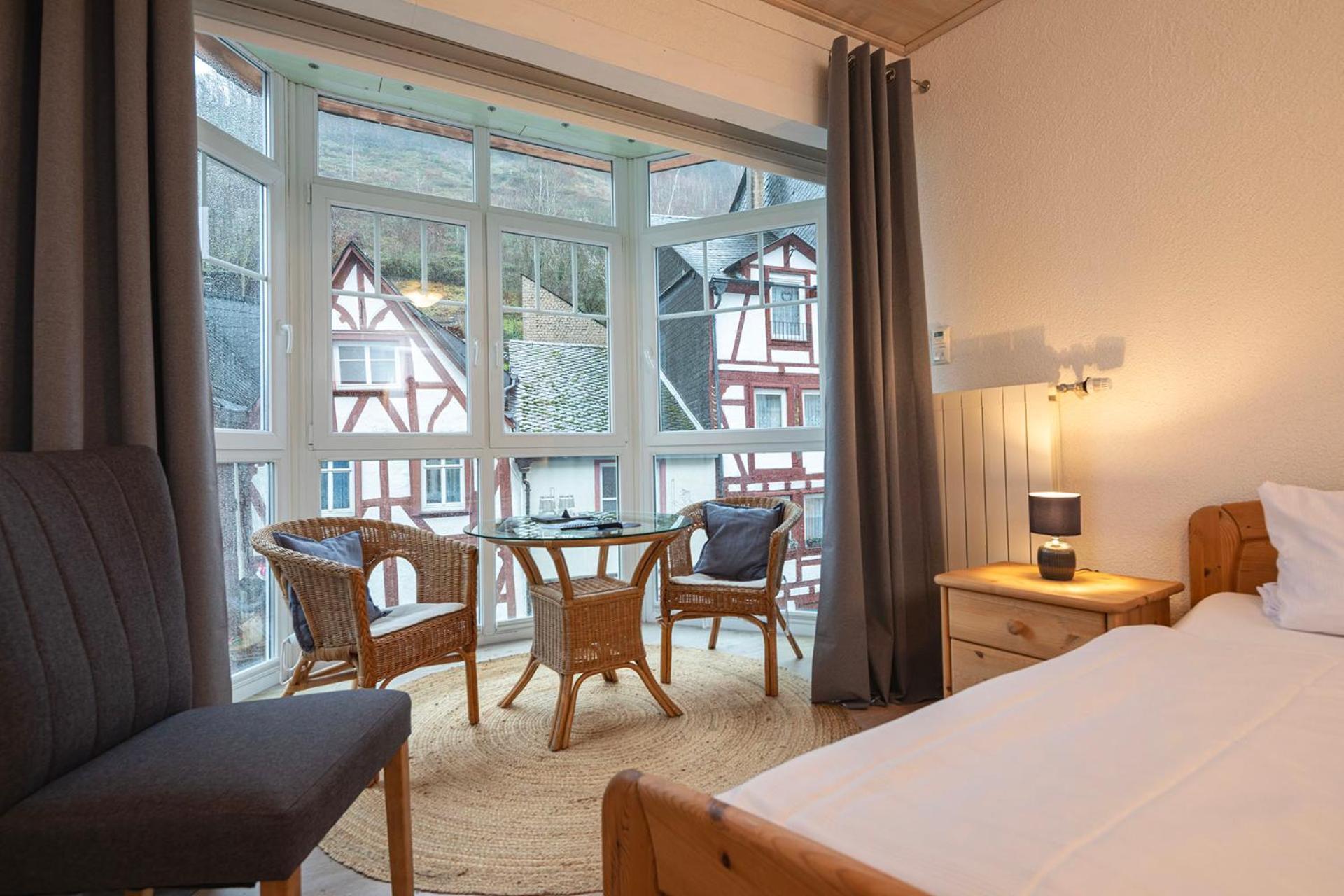 Gaestehaus "Ursula" Hotel Garni Bernkastel-Kues Exterior photo